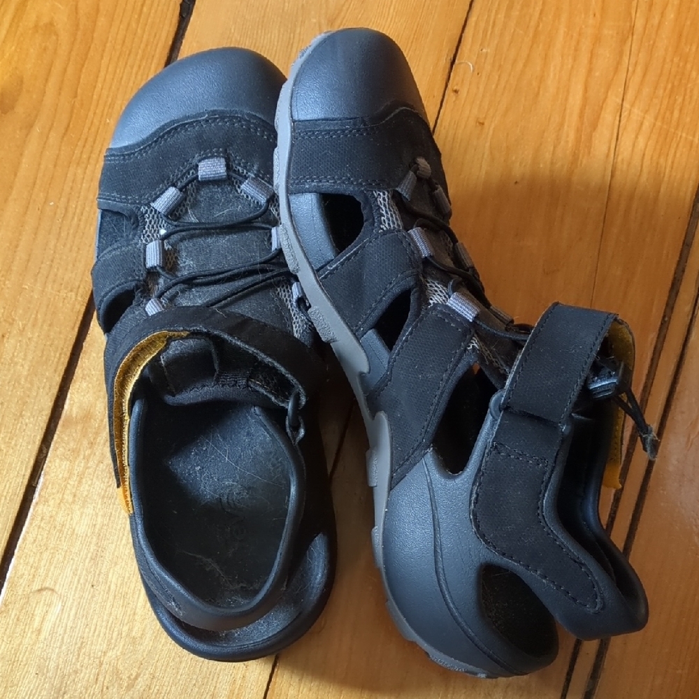 Men's Teva Shoes